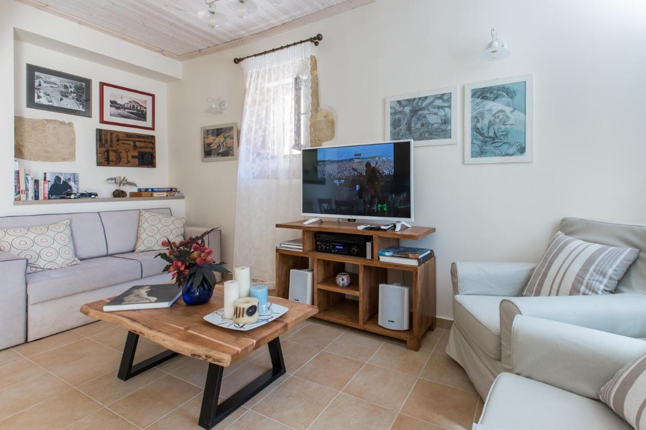 Villa Theta Dhrapaniás Extérieur photo